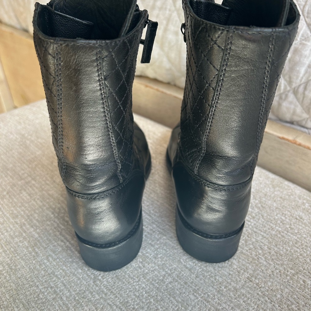Chanel combat Boot - Picture 6 of 8
